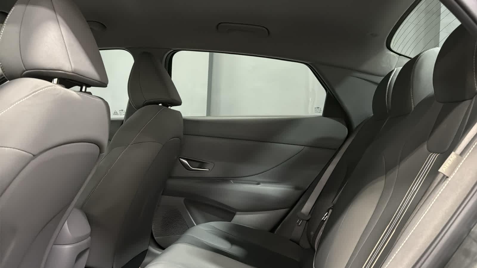 2025 Hyundai Elantra Blue - Photo 21