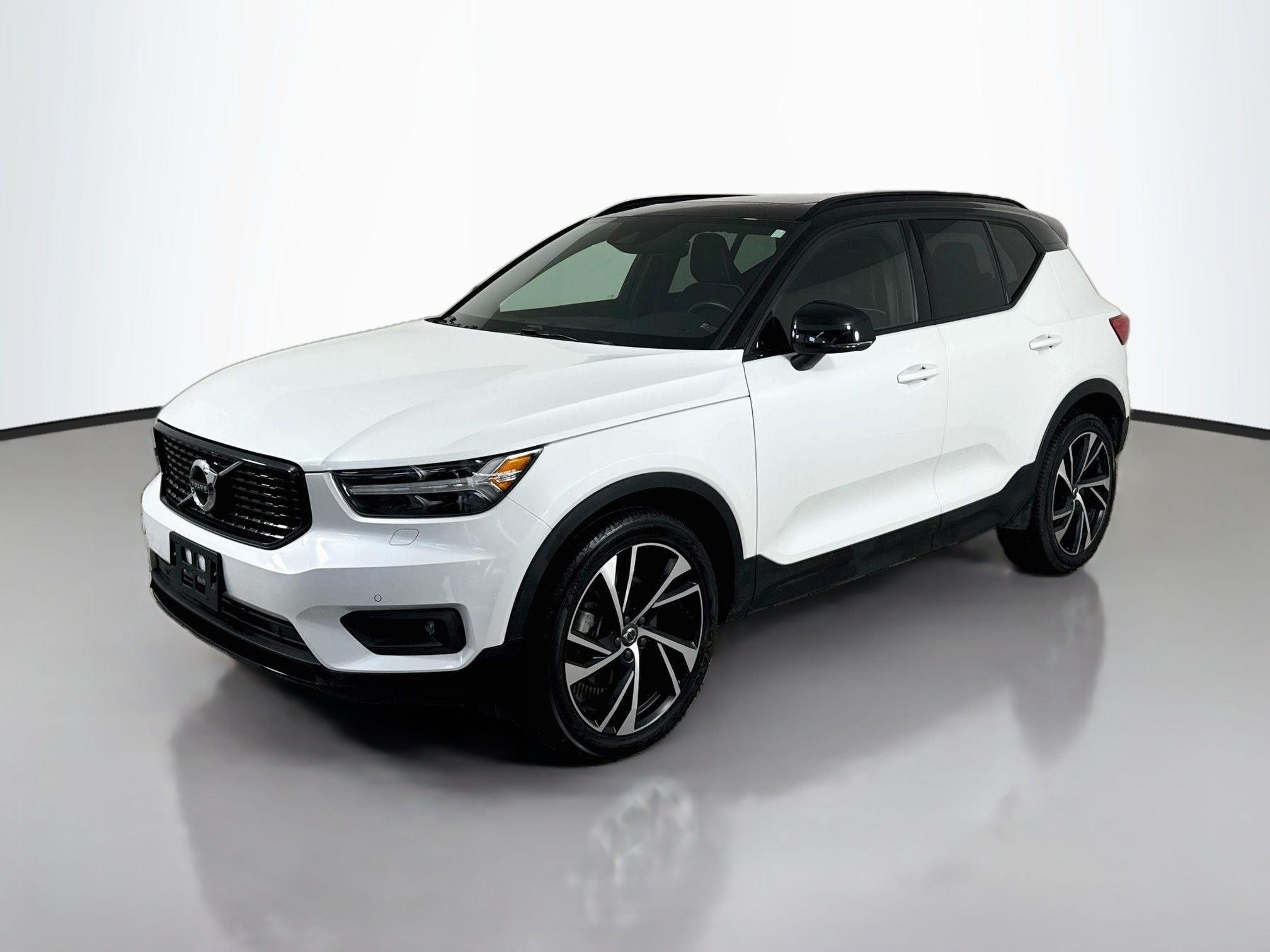 2022 Volvo XC40