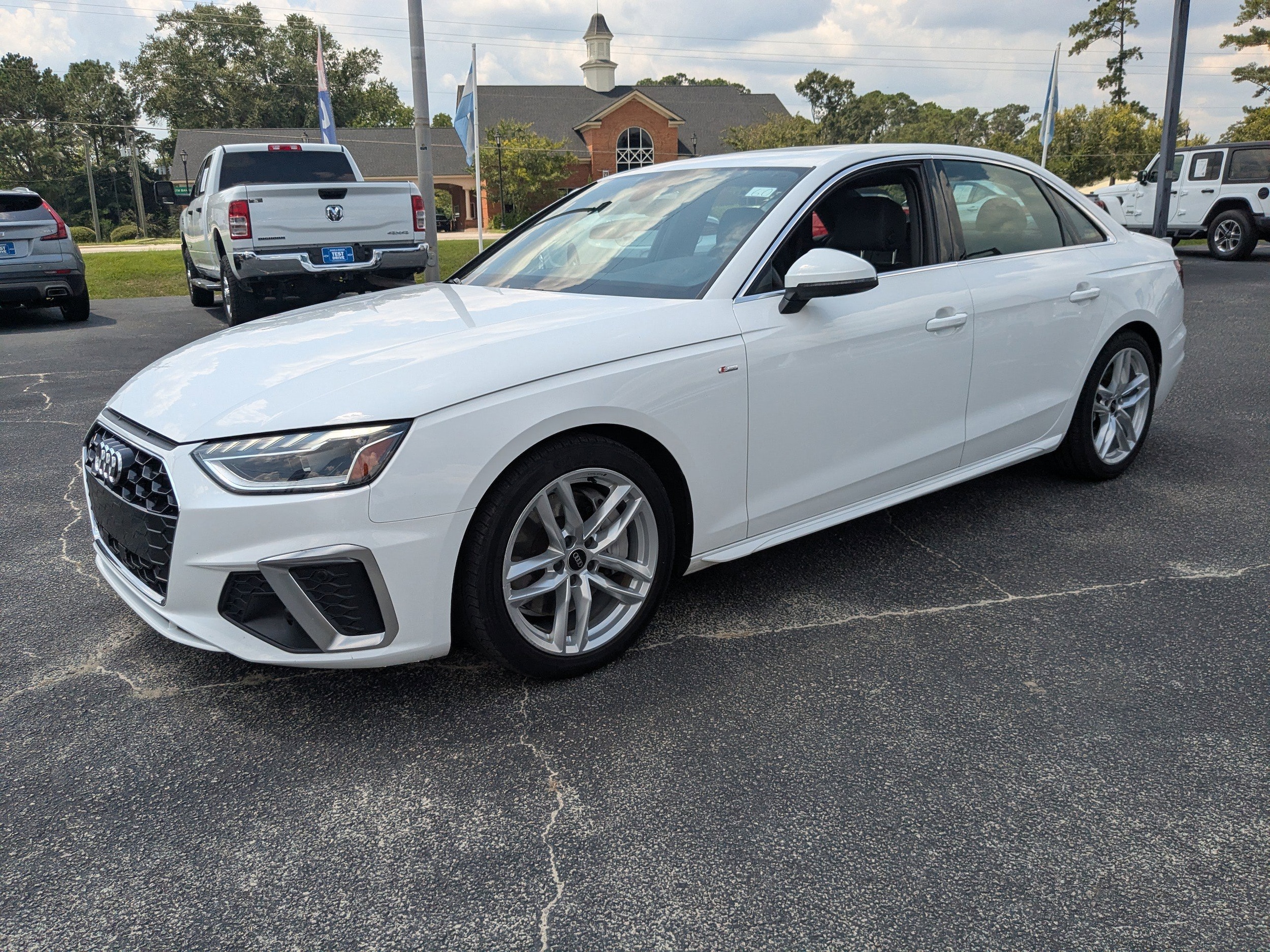 2023 Audi A4 Premium Plus - Photo 8