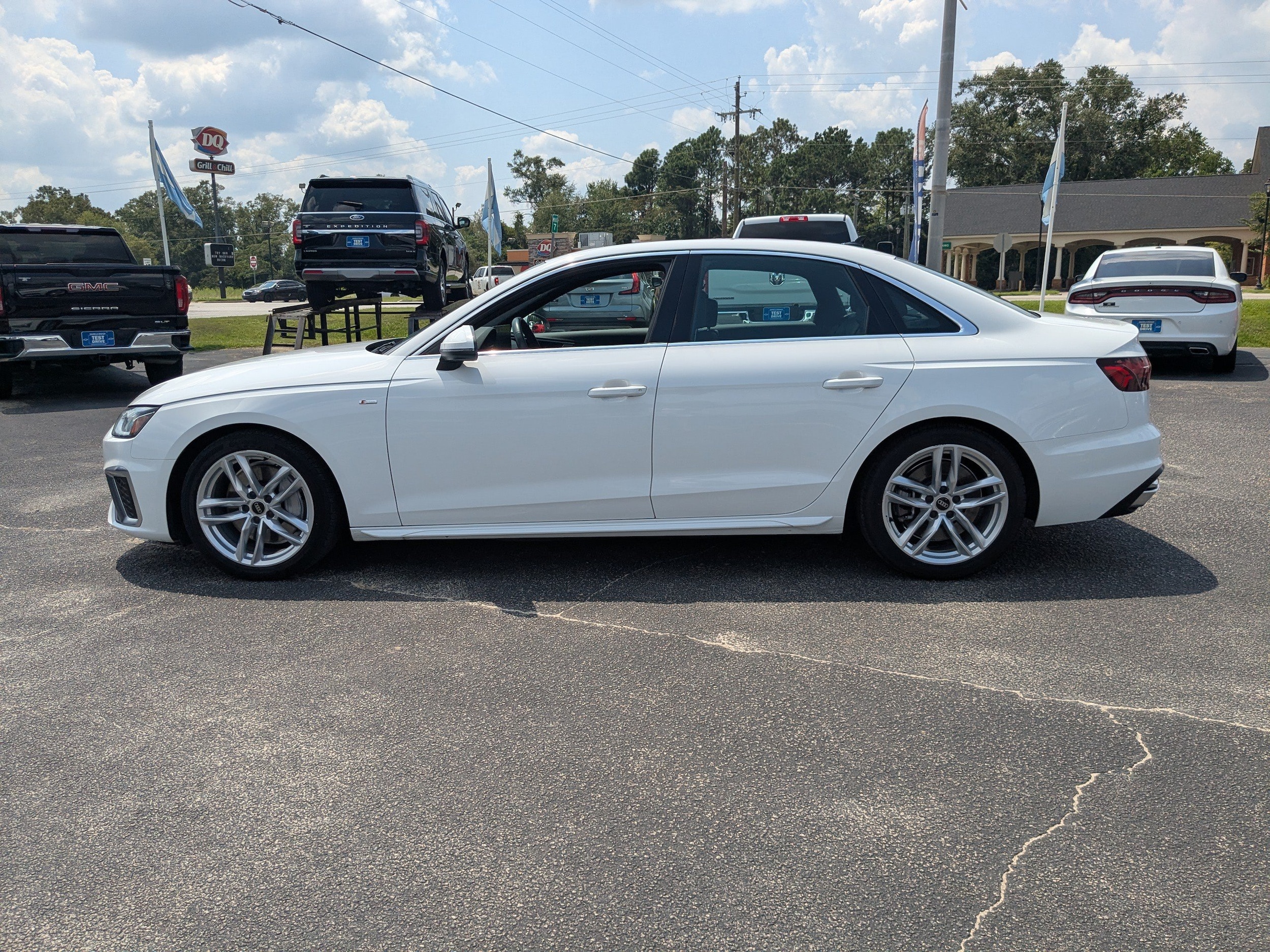 2023 Audi A4 Premium Plus - Photo 7