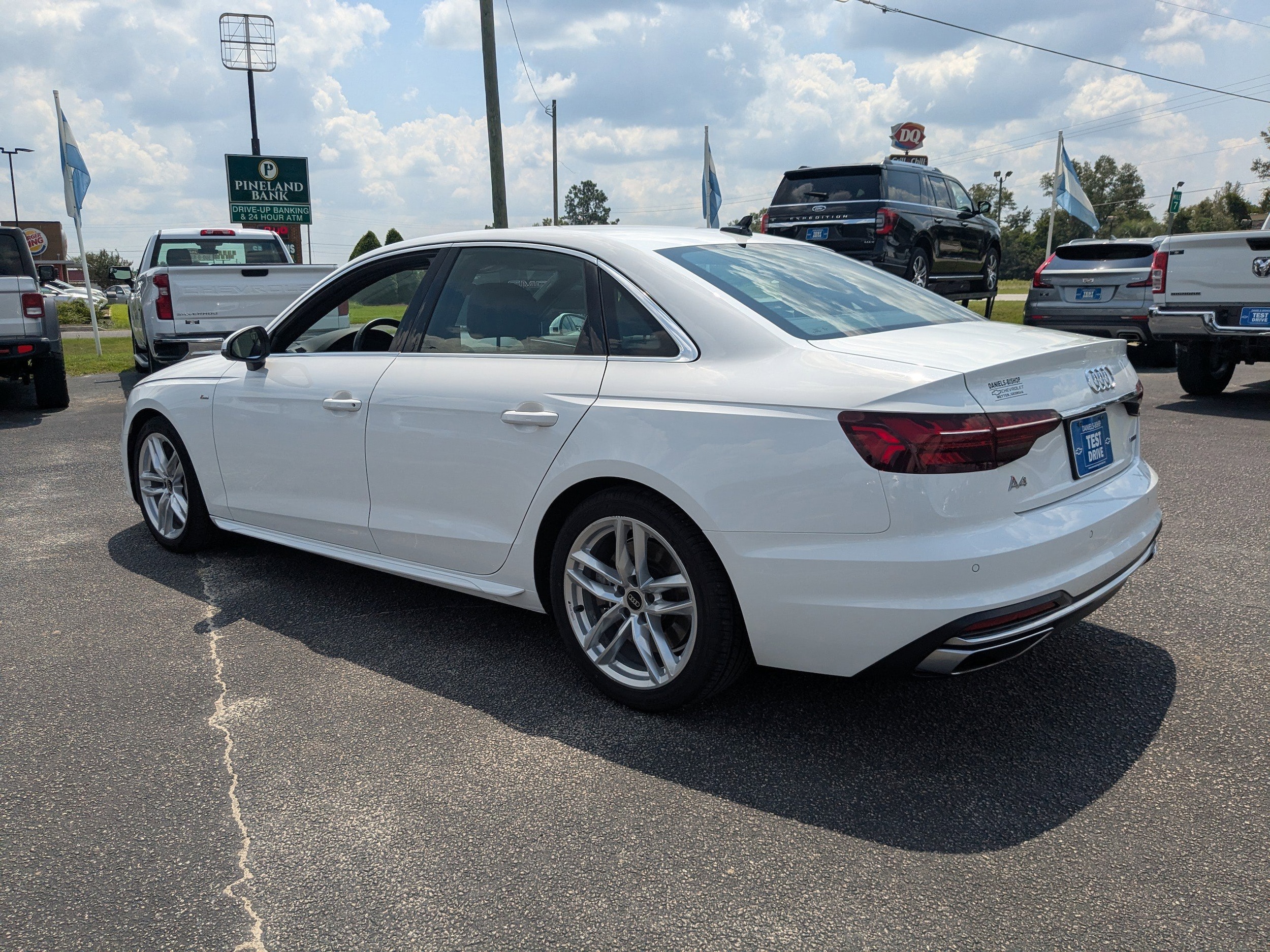 2023 Audi A4 Premium Plus - Photo 6