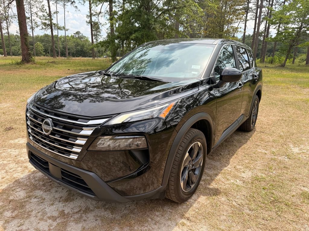 Used 2024 Nissan Rogue SV