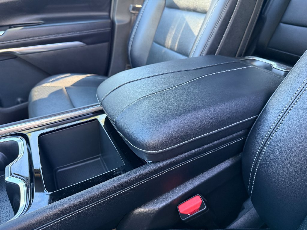2027 Chevrolet Traverse LT - Photo 20