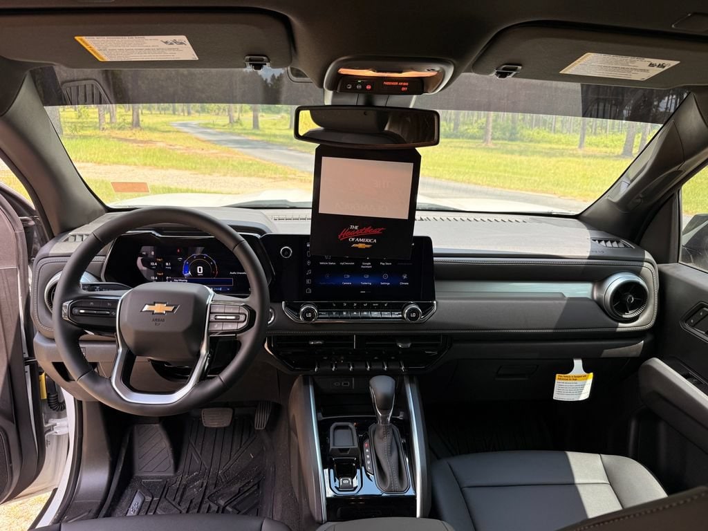 2026 Chevrolet Colorado LT - Photo 14