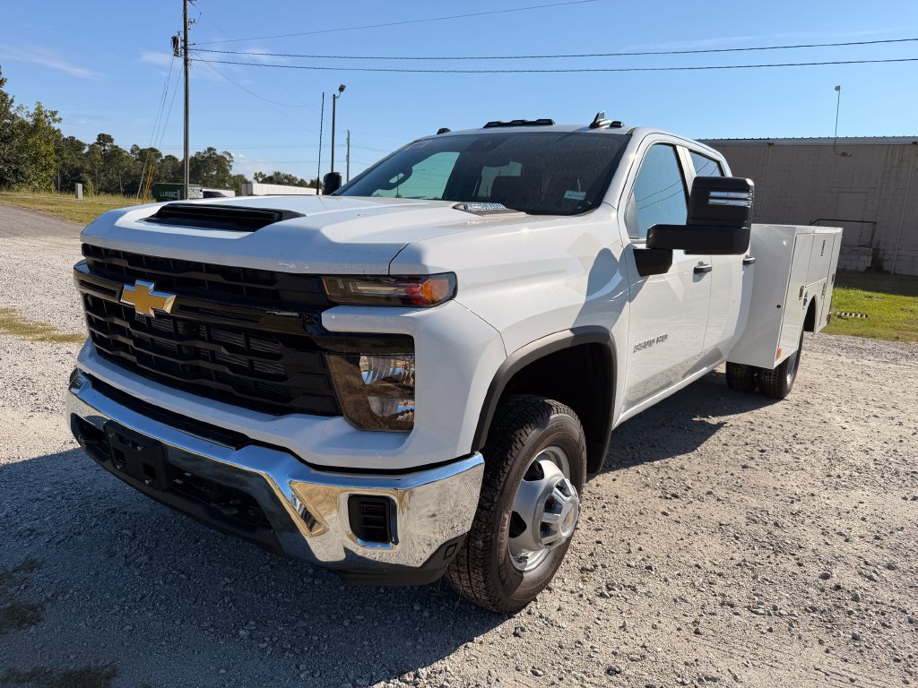  Chevrolet Silverado 3500 HD Chassis Cab