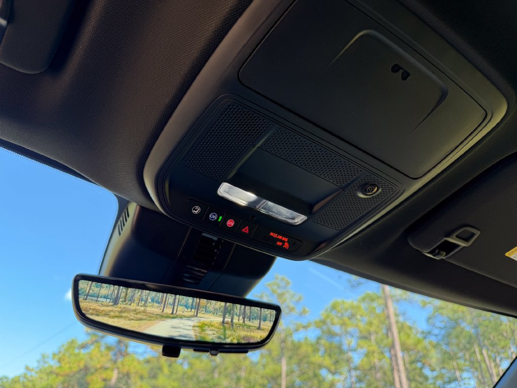 2027 Chevrolet Traverse LT - Photo 21