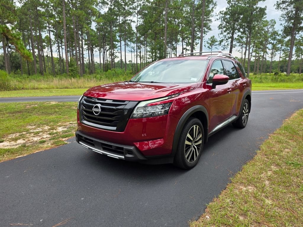 Used 2024 Nissan Pathfinder Platinum FWD SUV