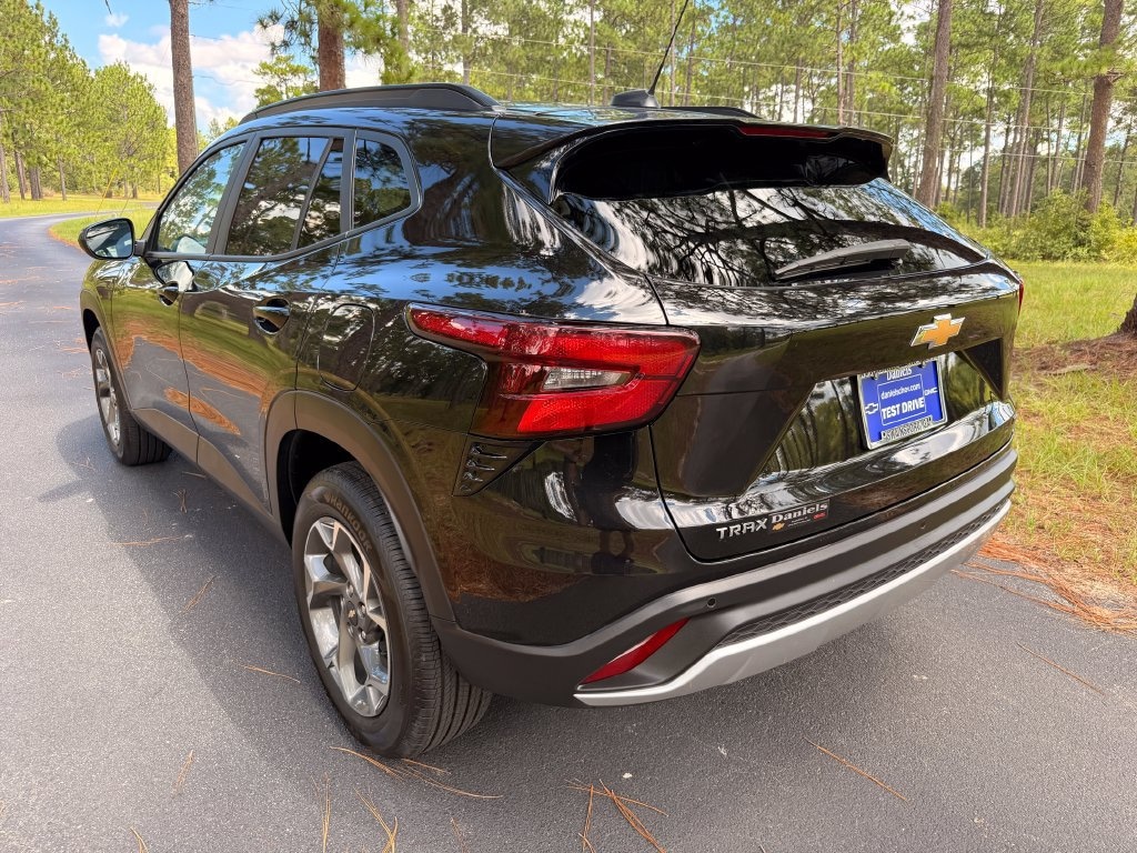 New 2026 Chevrolet Trax LT SUV