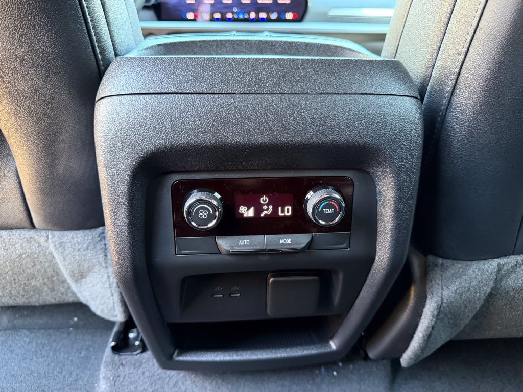 2027 Chevrolet Traverse LT - Photo 24