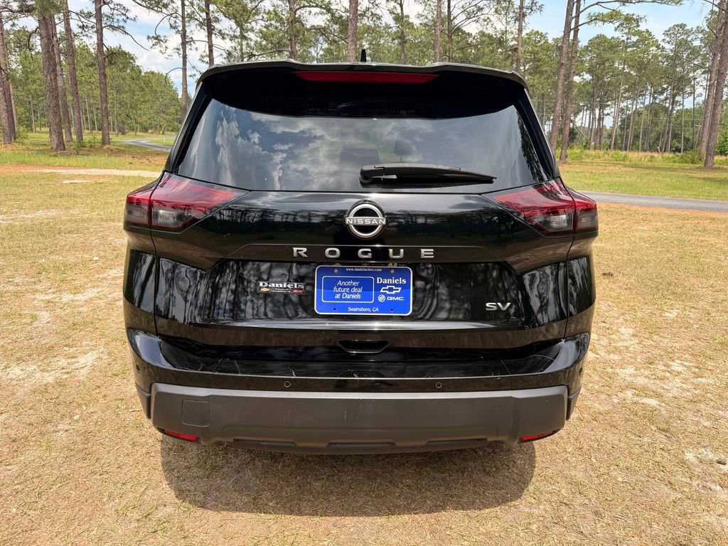 Used 2024 Nissan Rogue SV
