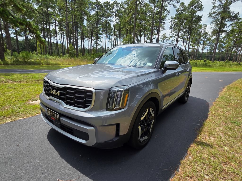 Used 2024 Kia Telluride S SUV