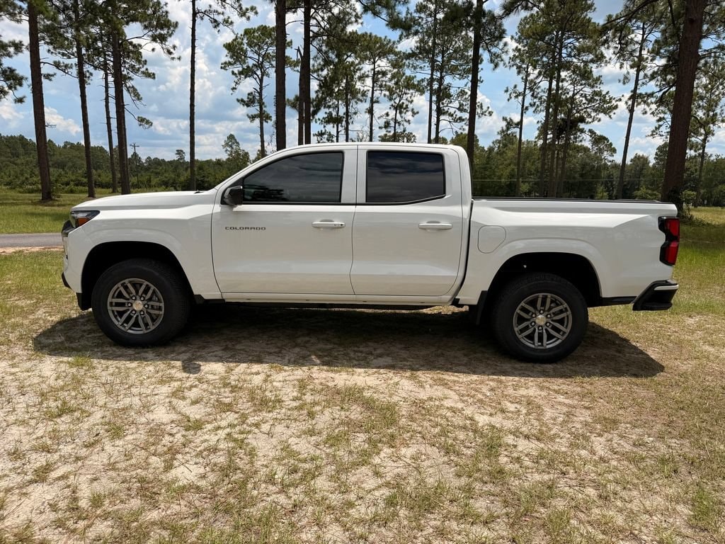 2026 Chevrolet Colorado LT - Photo 2