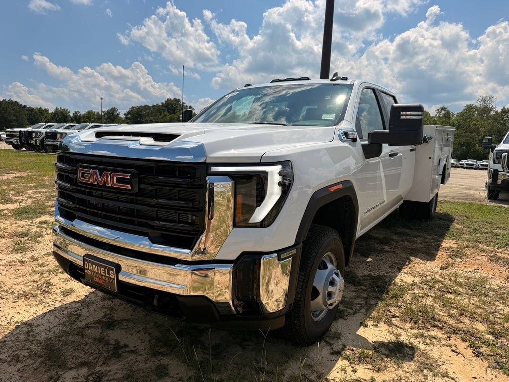 2026 GMC Sierra 3500 HD Chassis Cab Truck 