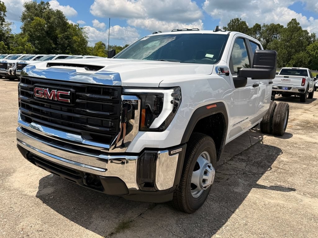 2026 GMC Sierra 3500 HD Chassis Cab Truck 