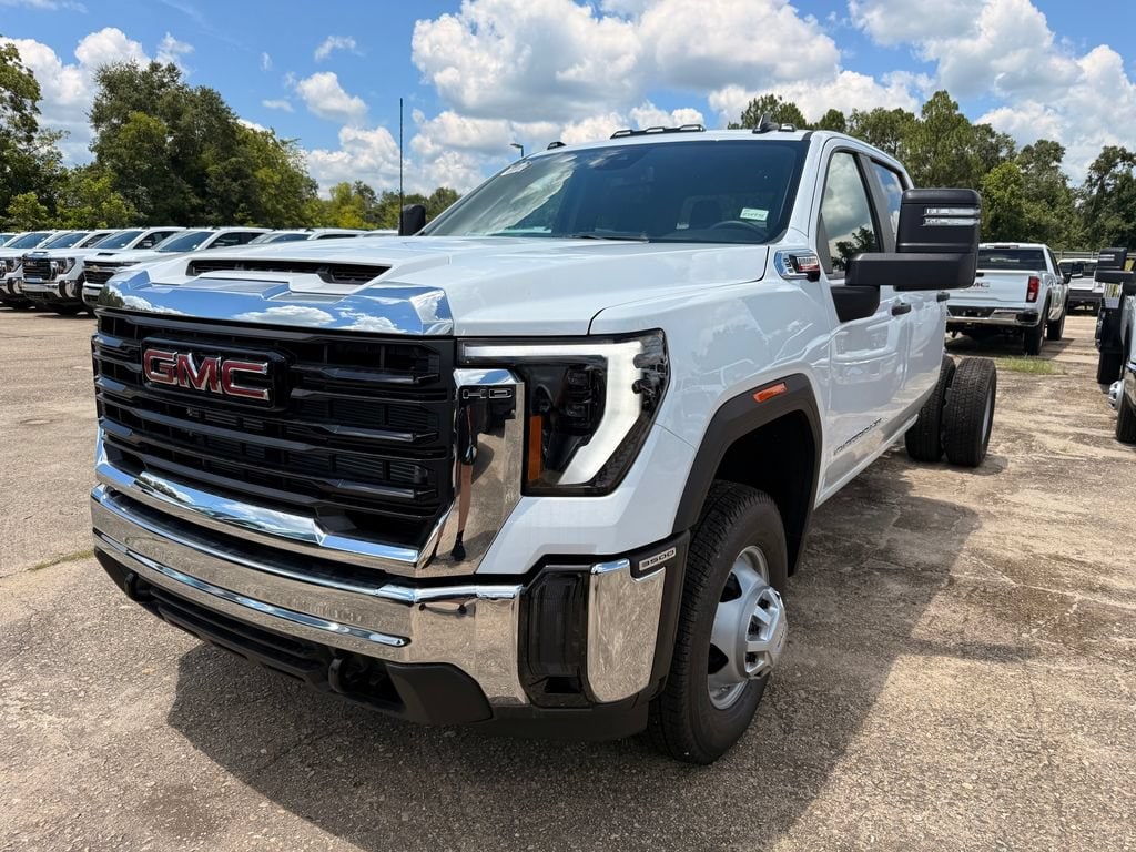 2026 GMC Sierra 3500 HD Chassis Cab Truck 