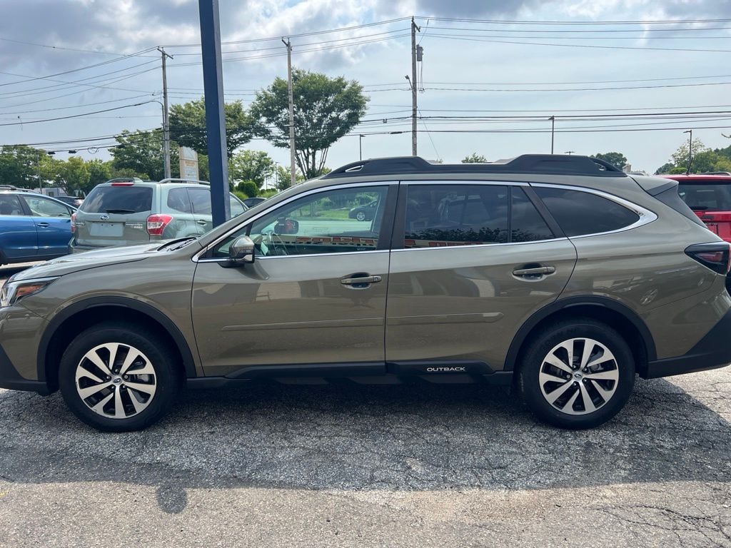 Used 2021 Subaru Outback Premium SUV