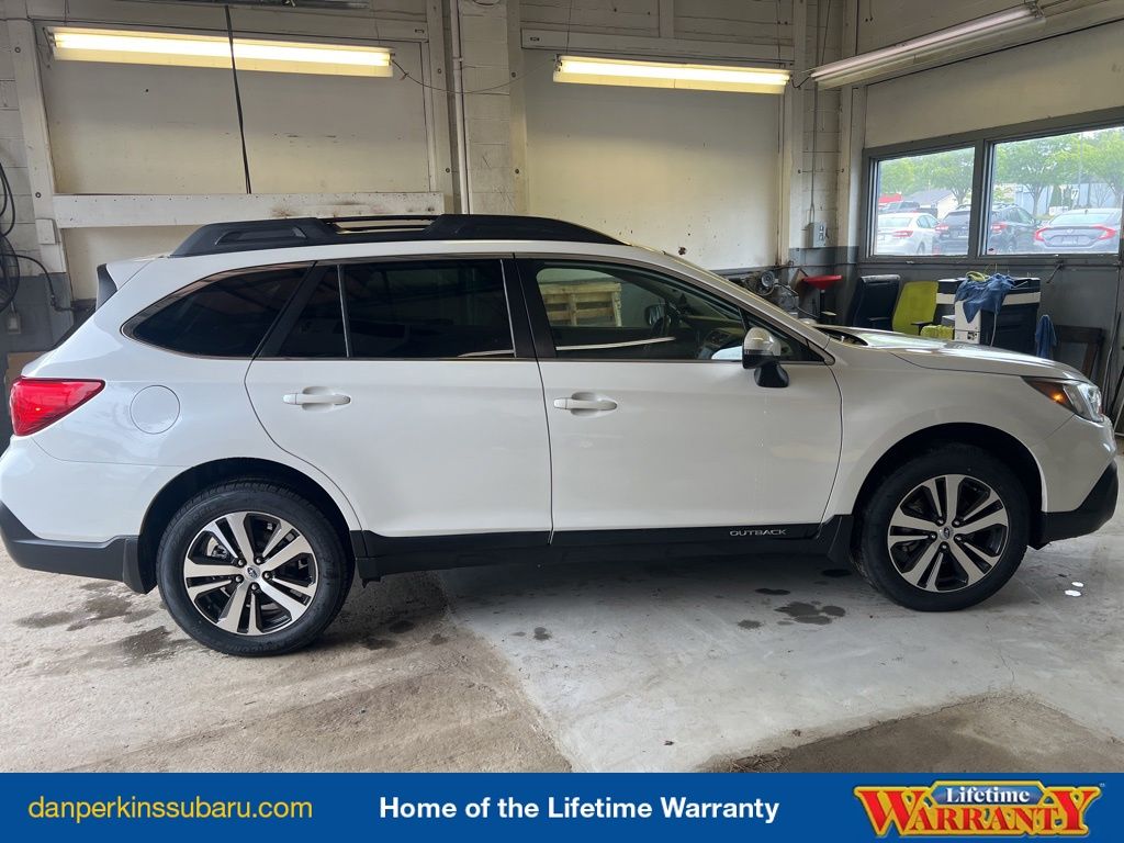 2018 Subaru Outback Limited - Photo 6