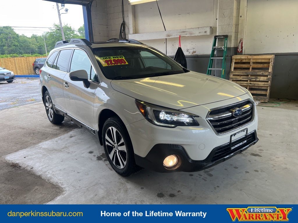 2018 Subaru Outback Limited - Photo 7