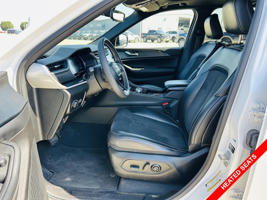 Certified 2023 Jeep Grand Cherokee Altitude SUV