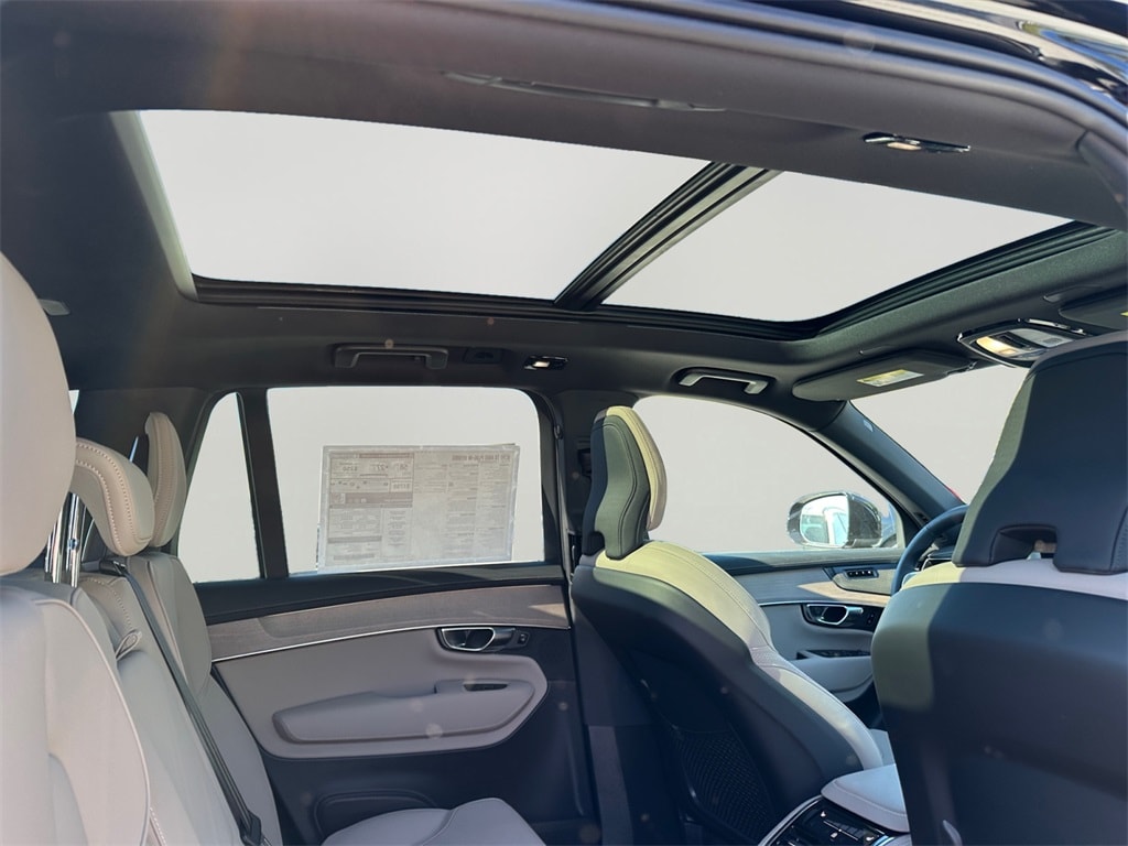 2026 Volvo XC90 Plus - Photo 5