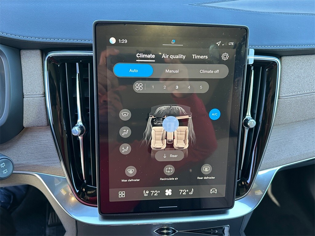 2026 Volvo XC90 Plus - Photo 21