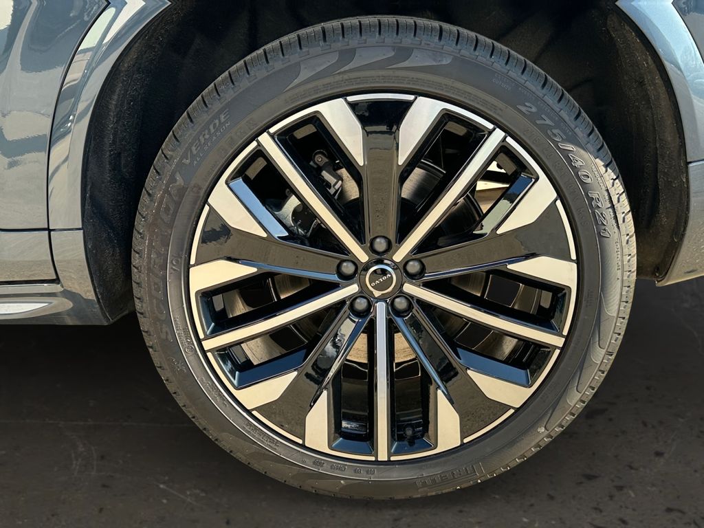 2026 Volvo XC90 Plus - Photo 24