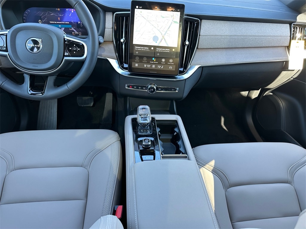 2026 Volvo XC90 Plus - Photo 12