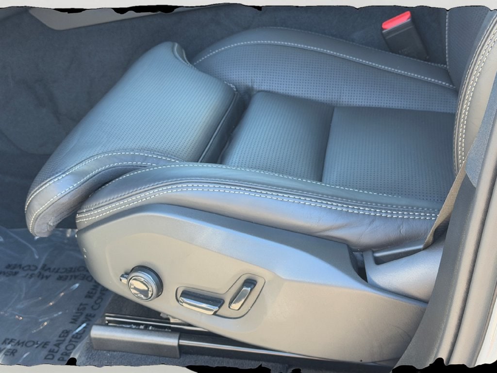 2026 Volvo XC90 Ultra - Photo 17