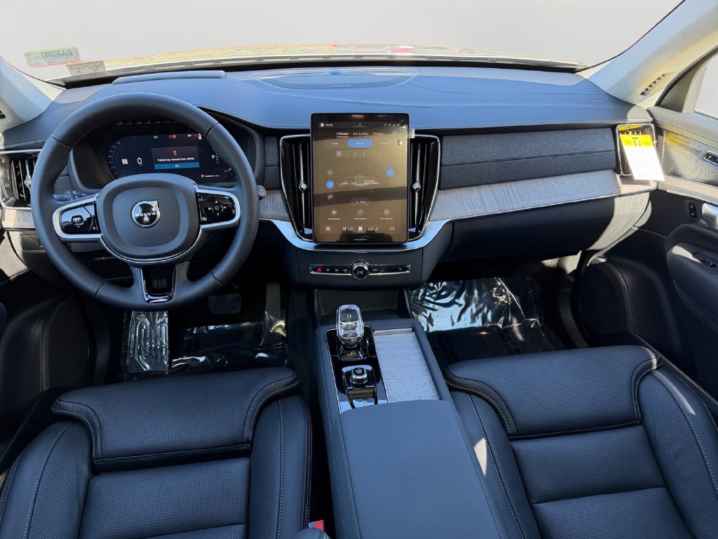 2026 Volvo XC90 Ultra - Photo 13