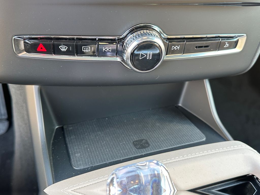2026 Volvo XC90 Plus - Photo 21