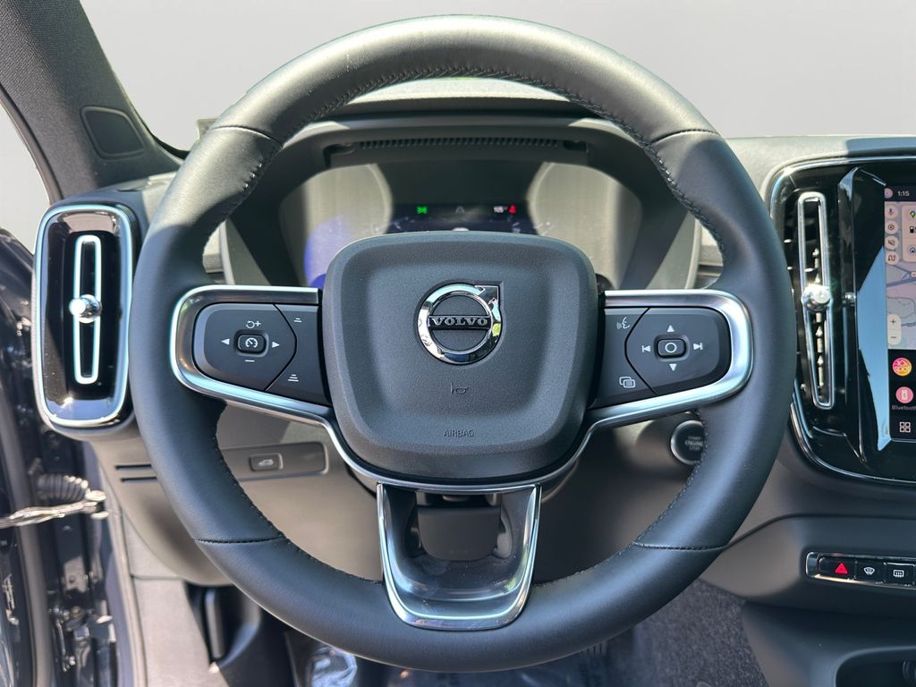 2026 Volvo XC40 Ultra Black Edition - Photo 16