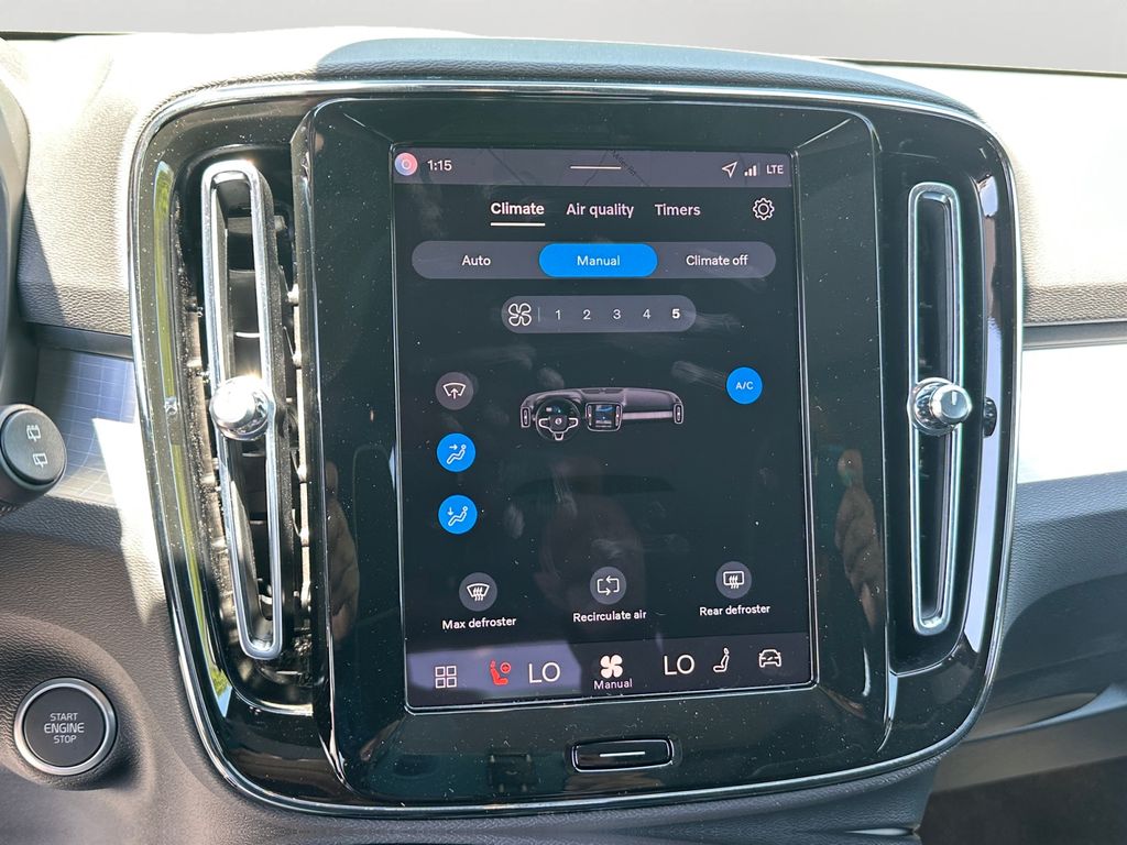 2026 Volvo XC40 Ultra Black Edition - Photo 21
