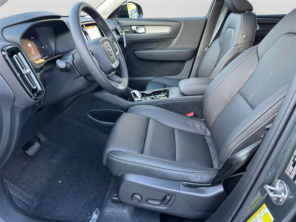 2026 Volvo XC40 Ultra - Photo 14