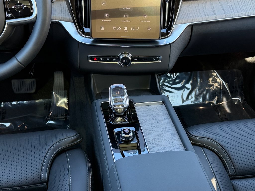 2026 Volvo XC90 Ultra - Photo 14