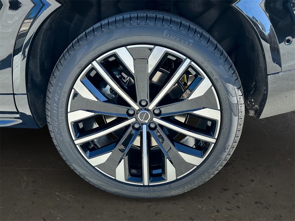 2026 Volvo XC90 Plus - Photo 24