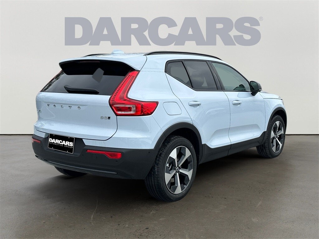 New 2026 Volvo XC40 B5 Plus SUV