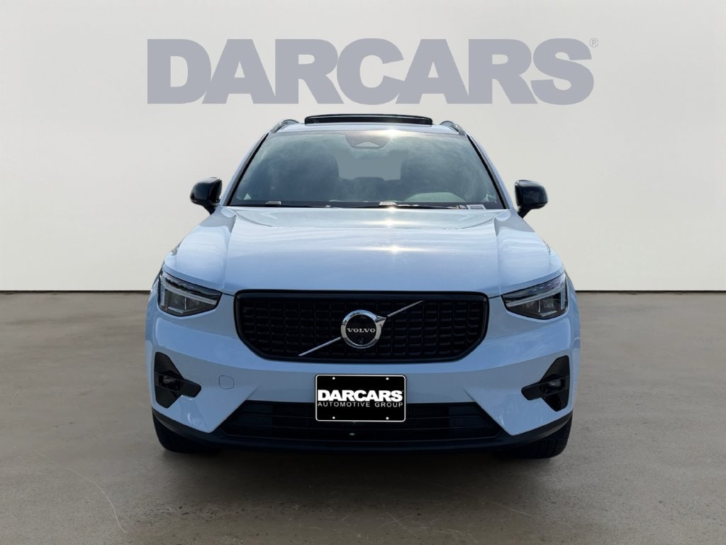 Certified 2024 Volvo XC40 B5 Plus Dark Theme SUV