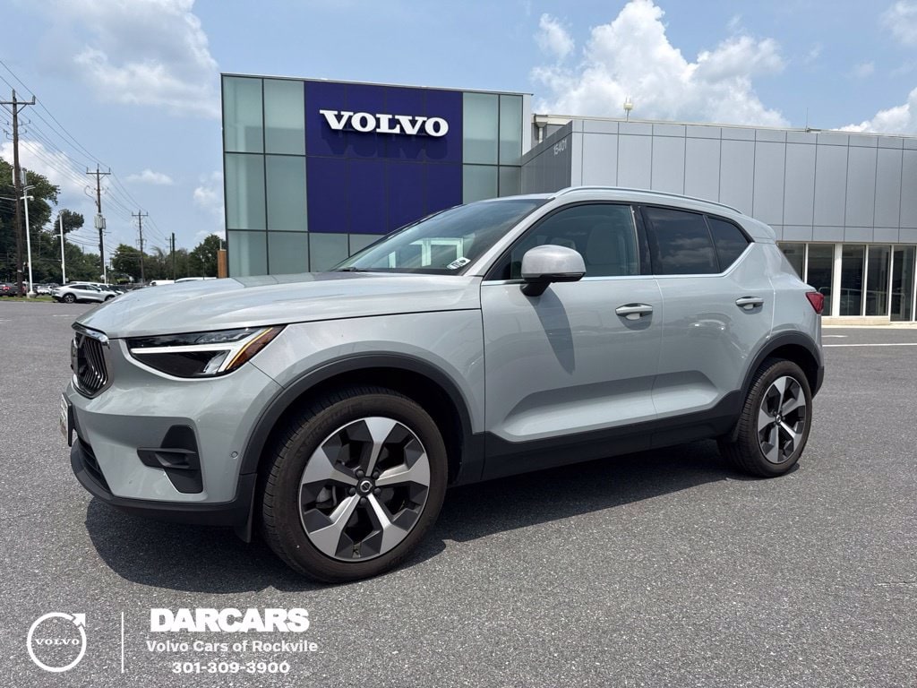 Used 2024 Volvo XC40 B5 Plus Bright Theme SUV