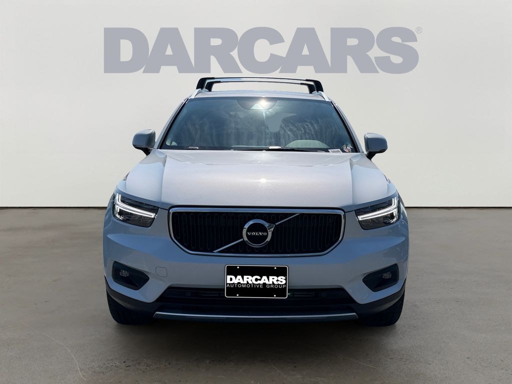 Used 2021 Volvo XC40 Momentum SUV