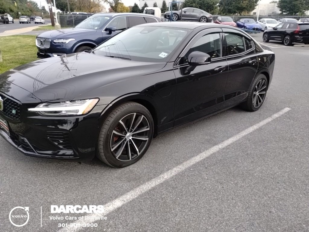 2025 Volvo S60 Plug-In Hybrid