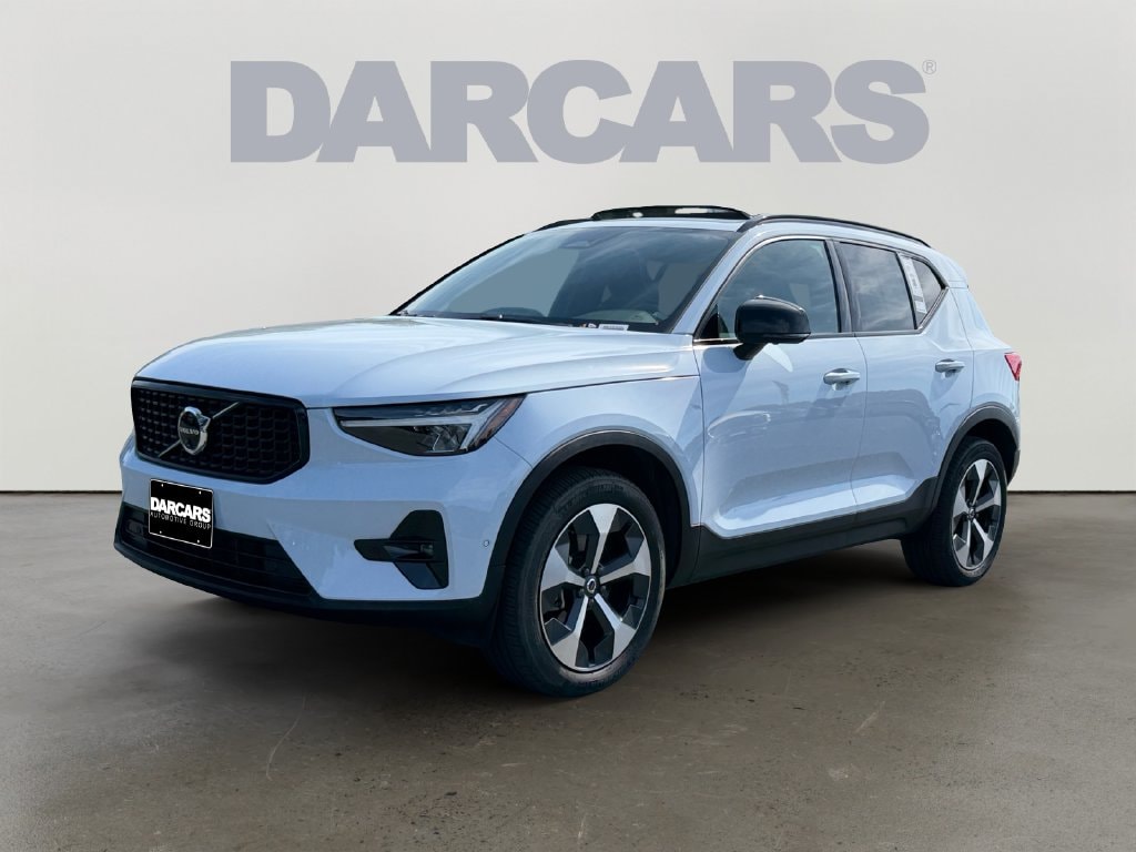Certified 2024 Volvo XC40 B5 Plus Dark Theme SUV