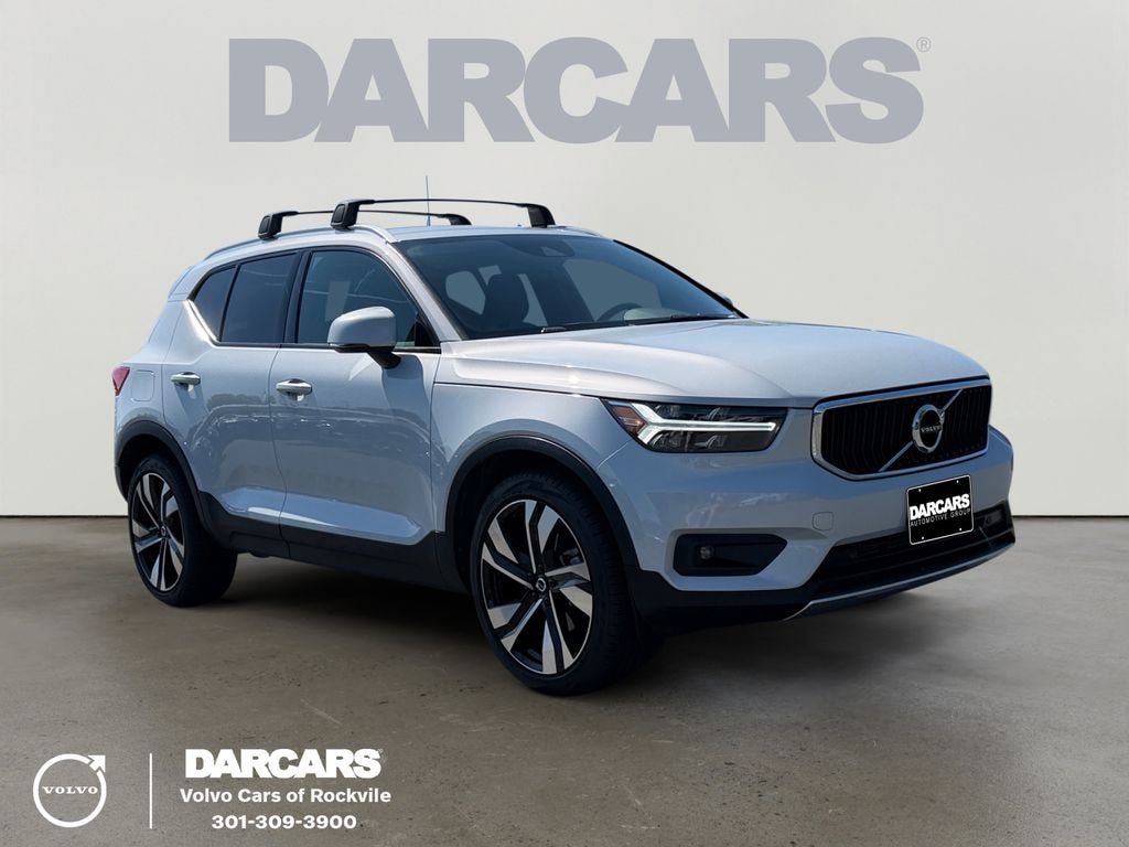 Used 2021 Volvo XC40 Momentum SUV