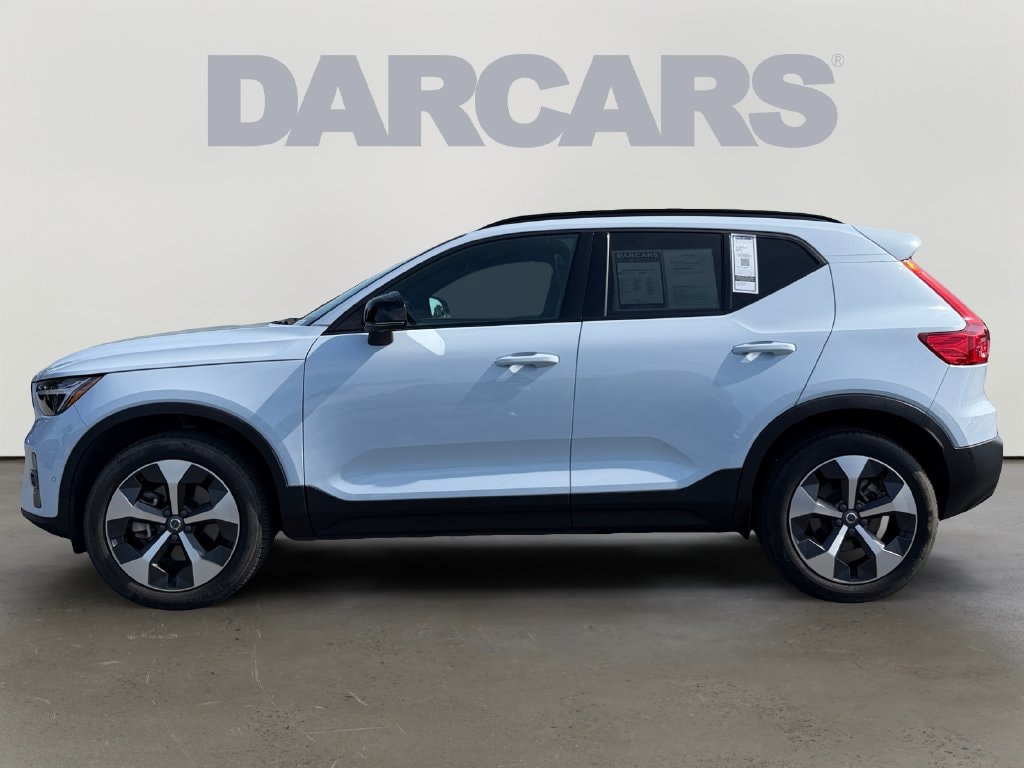 Certified 2024 Volvo XC40 B5 Plus Dark Theme SUV