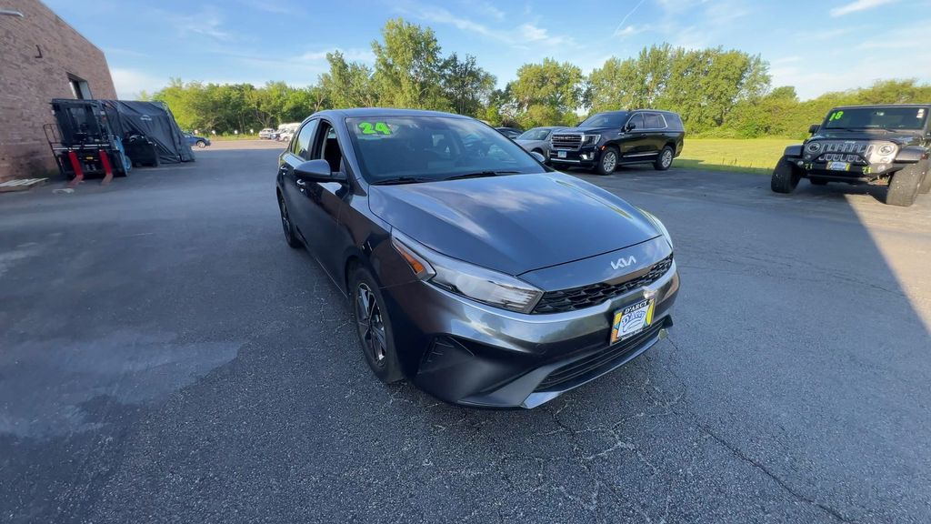Used 2024 Kia Forte LXS Sedan