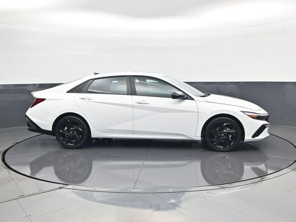 New 2026 Hyundai Elantra SEL Sport Sedan