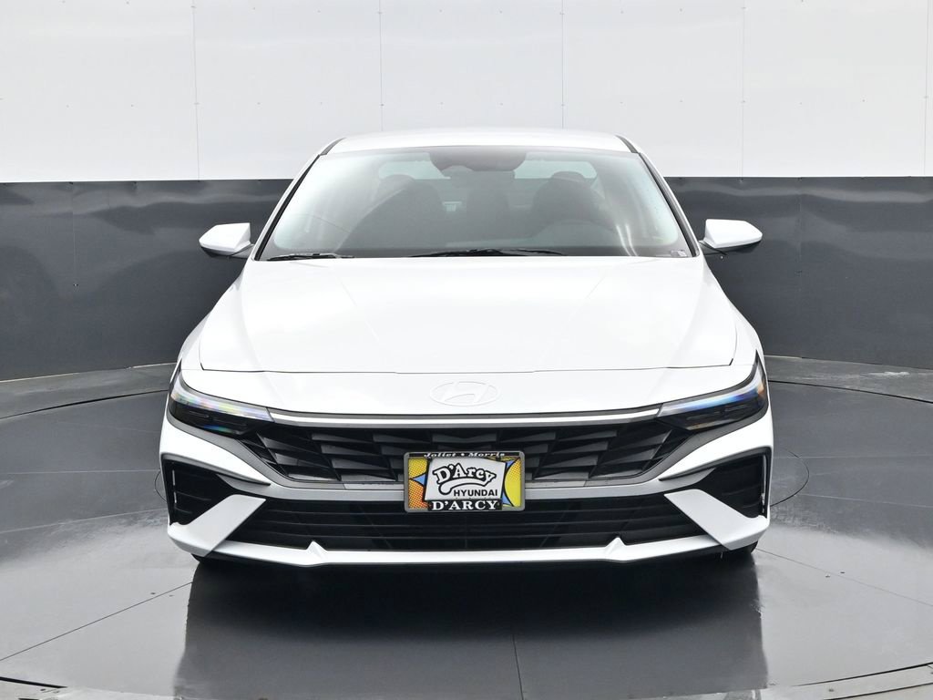 New 2026 Hyundai Elantra SE Sedan