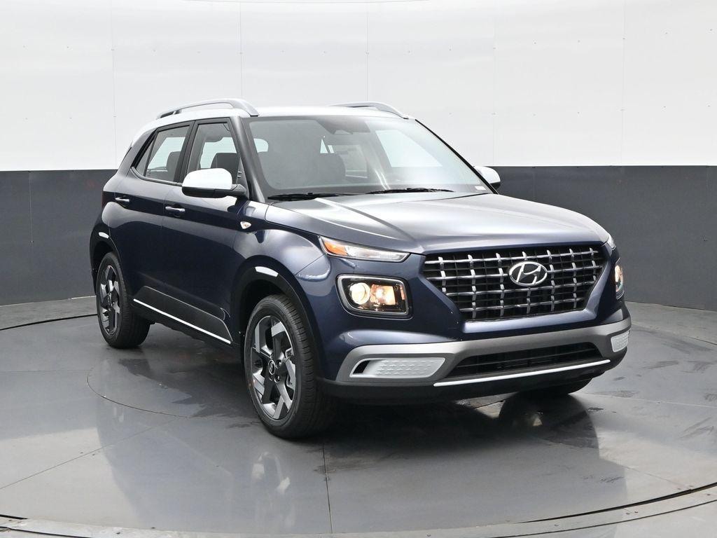 New 2026 Hyundai Venue SEL w/Two-Tone Roof SUV