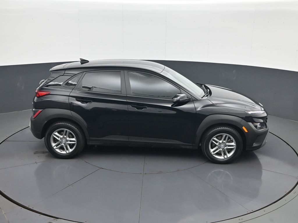 2023 Hyundai Kona SE - Photo 17