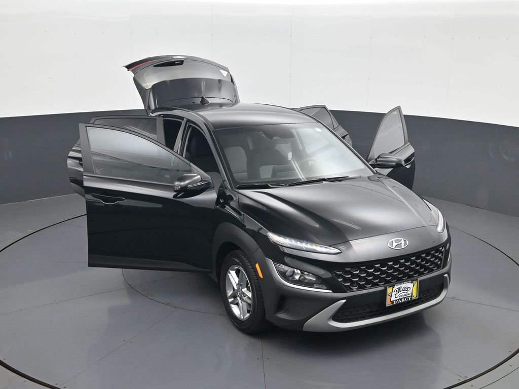 2023 Hyundai Kona SE - Photo 30