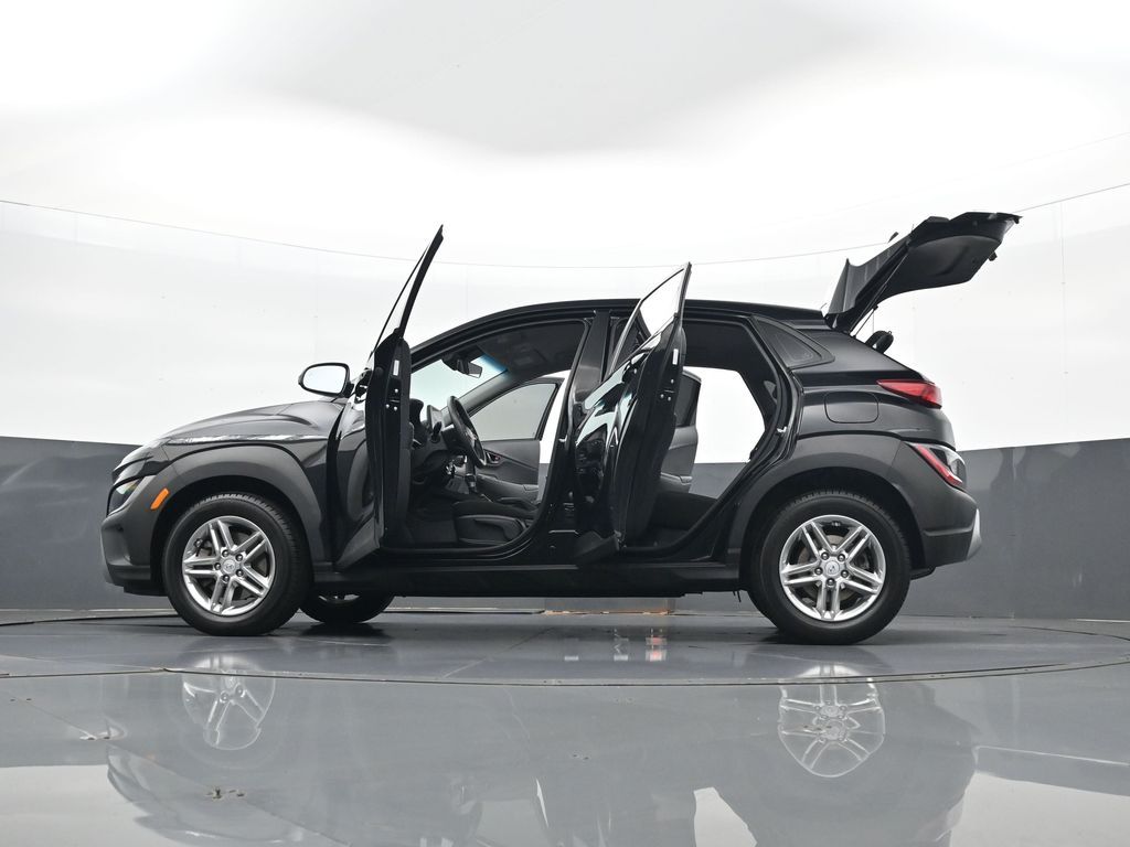 2023 Hyundai Kona SE - Photo 35